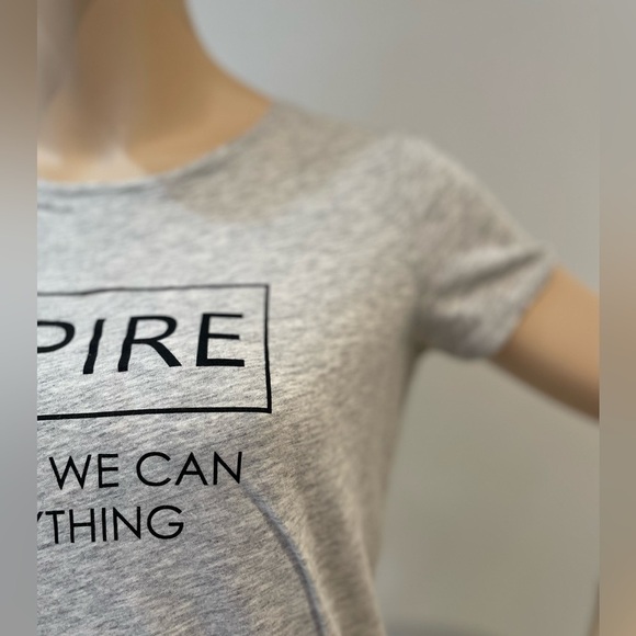 RW&CO - Camber & Grace T-Shirt Inspire Size Small - Picture 3 of 12